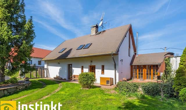 Prodej domu 180 m² s pozemkem 1 718 m², Bušanovice – Horní Nakvasovice, okres Prachatice