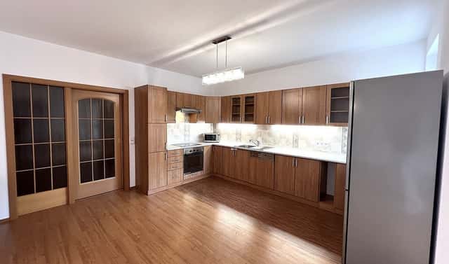 Pronájem bytu 4+kk 140 m², Voskovcova, Praha 5 – Hlubočepy