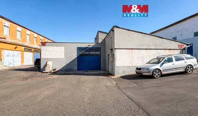 Pronájem obchodních prostor 126 m², Říční, Louny