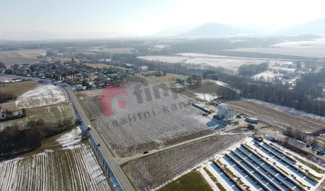 Prodej komerčního pozemku 13 358 m², Vojkovice, okres Frýdek-Místek