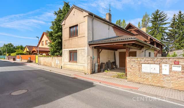 Prodej domu 114 m² s pozemkem 275 m², Báňská, Nučice, okres Praha-západ