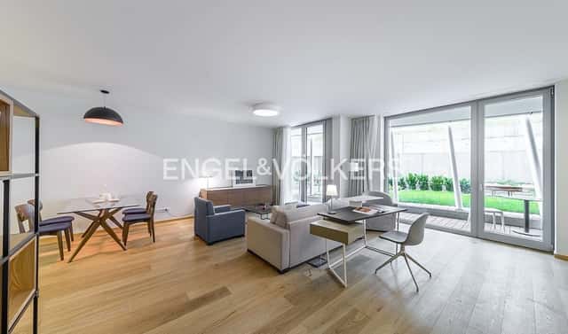 Pronájem bytu 1+kk 66 m², Holečkova, Praha 5 – Smíchov