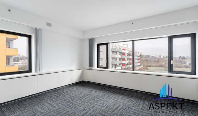 Pronájem kanceláře 44 m², Líbalova, Praha 4 – Chodov