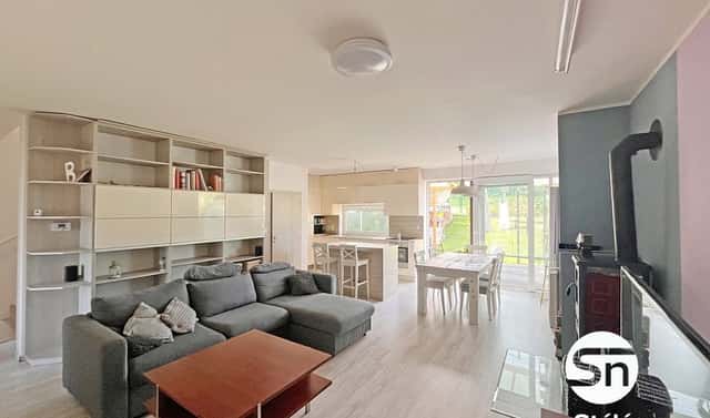 Pronájem bytu 4+kk 116 m², Ke Spálenému křížku, Lány, okres Kladno