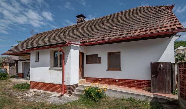 Prodej domu 80 m² s pozemkem 271 m², Roupov, okres Plzeň-jih