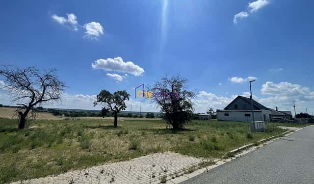 Prodej stavebního pozemku 1 090 m², Na Spravedlnosti, Dobrovice, okres Mladá Boleslav