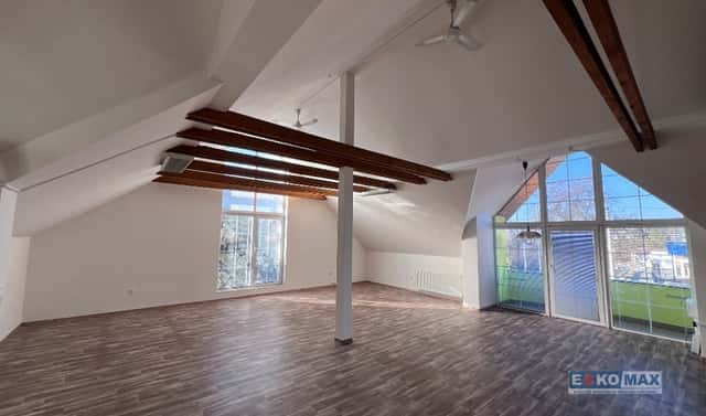 Pronájem bytu 2+1 100 m², Lidická, Břeclav
