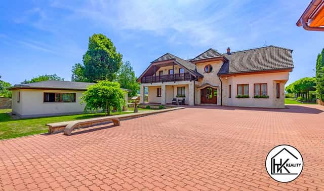 Prodej domu 300 m² s pozemkem 3 840 m², Libouchec, okres Ústí nad Labem