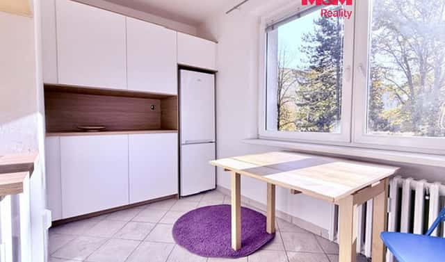 Pronájem bytu 1+1 38 m², Slavíkova, Ostrava – Poruba, okres Ostrava-město