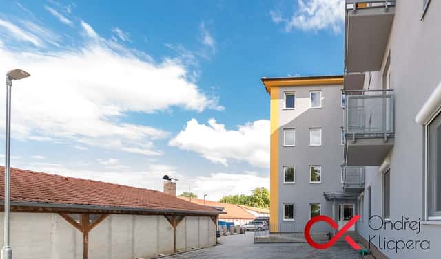 Pronájem bytu 2+kk 44 m², Kaštanová, Milovice – Mladá, okres Nymburk