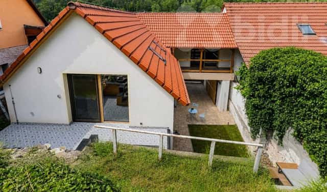 Prodej domu 130 m² s pozemkem 380 m², Choteč, okres Praha-západ