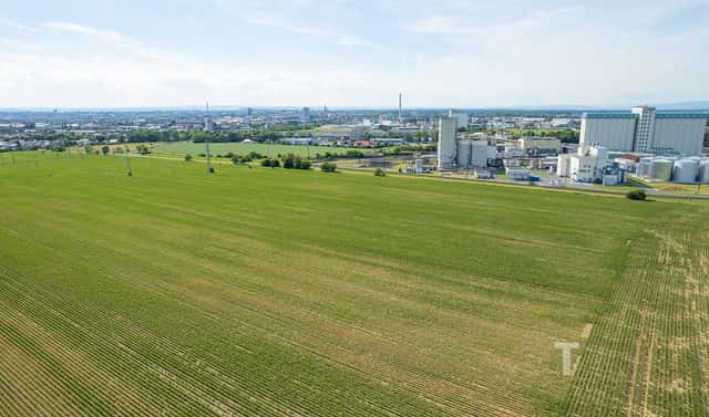 Prodej komerčního pozemku 147 116 m², Olomouc