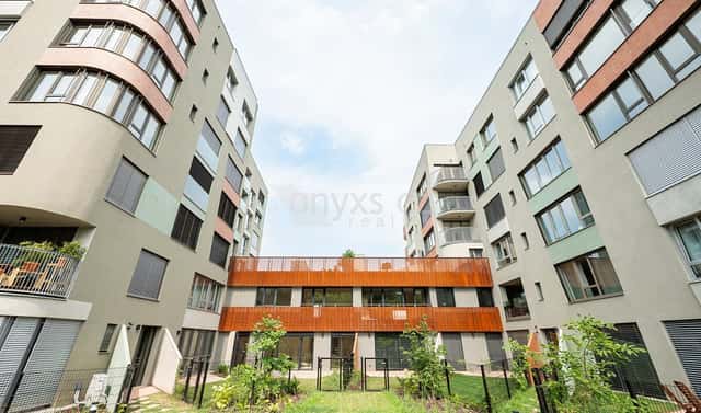 Pronájem bytu 2+kk 46 m², U Komína, Praha 5 – Radlice