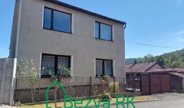 Pronájem domu 150 m² s pozemkem 400 m², Havířská, Loděnice, okres Beroun