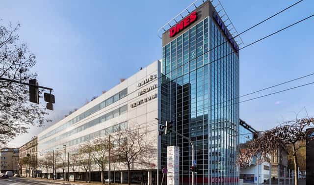 Pronájem kanceláře 168 m², Praha 5