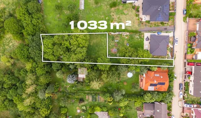 Prodej stavebního pozemku 1 033 m², Praha 9