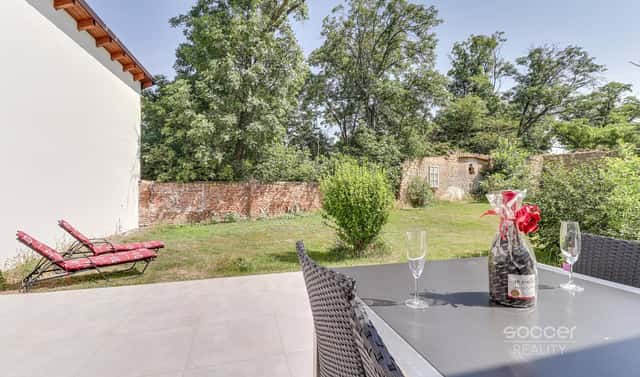 Pronájem bytu 1+kk 65 m², Vojkovice, okres Mělník