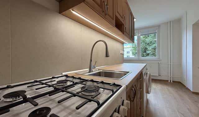 Pronájem bytu 2+1 63 m², Kúty, Zlín