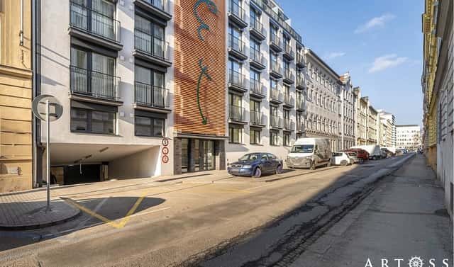 Pronájem garážového stání 13 m2, Brno - ulice Vlhká, Koliště, Brno – Zábrdovice, okres Brno-město