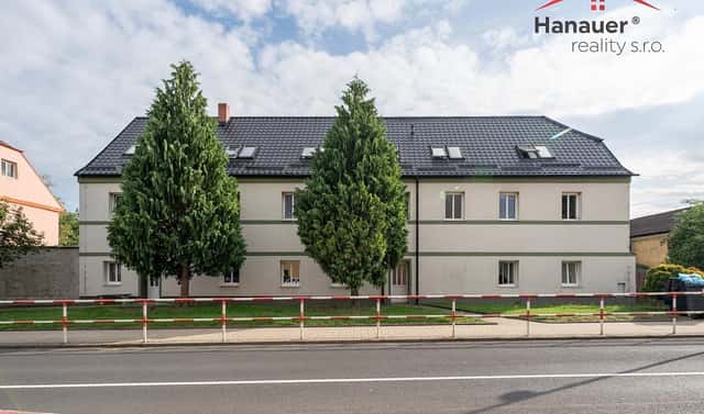 Prodej domu 488 m² s pozemkem 4 528 m², Školní náměstí, Hostomice, okres Teplice