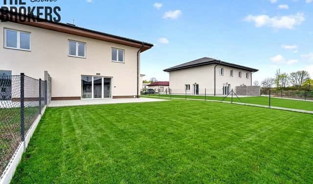 Pronájem domu 151 m² s pozemkem 569 m², Benešov – Mariánovice