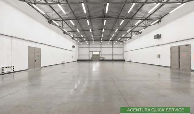 Pronájem skladovacích prostor 1 395 m², Ve žlíbku, Praha 9 – Horní Počernice