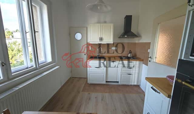 Pronájem bytu 3+1 78 m², Jižní III, Praha 4 – Záběhlice