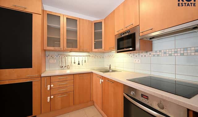 Pronájem bytu 2+kk 65 m², Nad Okrouhlíkem, Praha 8 – Libeň