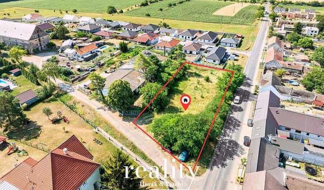 Prodej stavebního pozemku 2 002 m², Drnholec, okres Břeclav