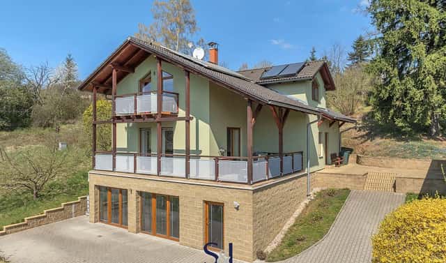 Prodej domu 363 m² s pozemkem 3 239 m², Turnov – Pelešany, okres Semily