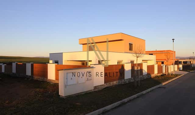 Prodej domu 233 m² s pozemkem 734 m², Klatovy