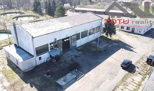 Pronájem výrobních prostor 3 010 m², K čáslavkám, Černožice, okres Hradec Králové