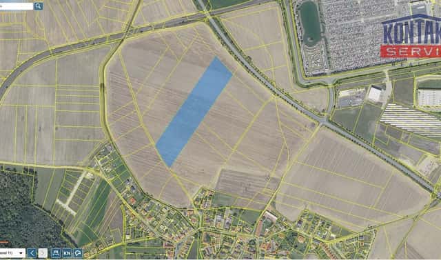 Prodej pole 32 688 m², Kolín – Sendražice