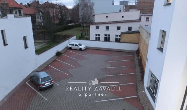 Pronájem parkovacího stání 12 m2, Pardubice - Zelené Předměstí, Smilova, Pardubice – Zelené Předměstí