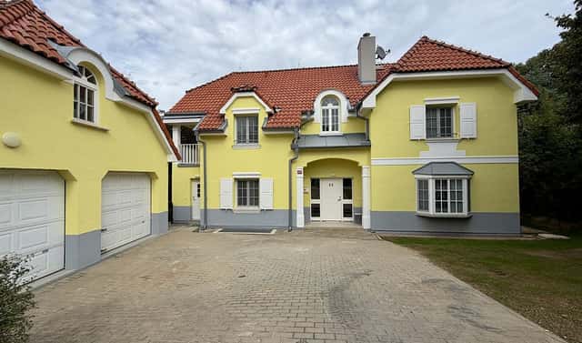 Pronájem domu 302 m² s pozemkem 737 m², Na Malé Šárce, Praha 6 – Nebušice