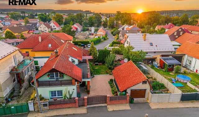 Prodej domu 186 m² s pozemkem 497 m², Ke Kostelu, Žilina, okres Kladno