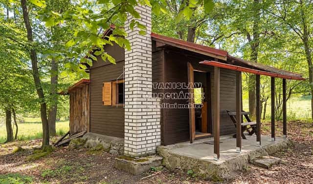 Prodej chaty/chalupy 29 m² s pozemkem 1 m², Pohoří – Skalsko, okres Praha-západ