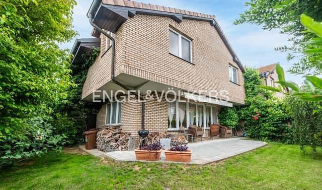 Prodej domu 170 m² s pozemkem 282 m², Od Cholupic, Dolní Břežany, okres Praha-západ