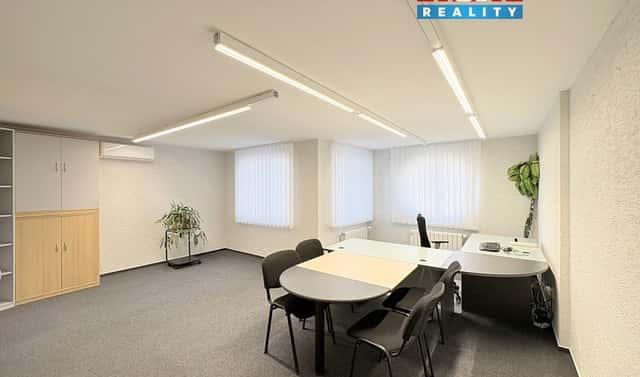 Pronájem kanceláře 34 m², Hlubčická, Krnov – Pod Bezručovým vrchem, okres Bruntál