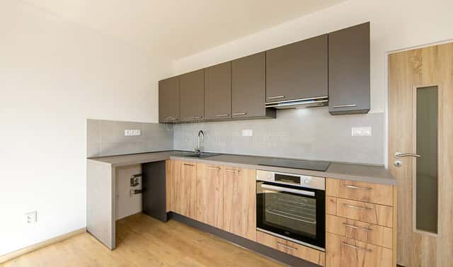 Pronájem bytu 1+kk 31 m², Bohušova, Planá, okres Tachov