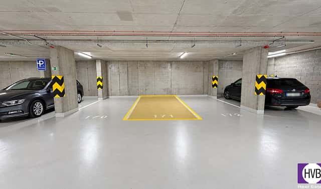 Prodej garážového stání 12 m2, OV, ulice Vyletalova, Praha 9 - Letňany, Praha 9 – Letňany
