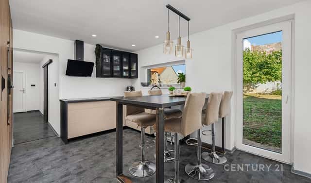Prodej domu 126 m² s pozemkem 616 m², Za školou, Hrabětice, okres Znojmo