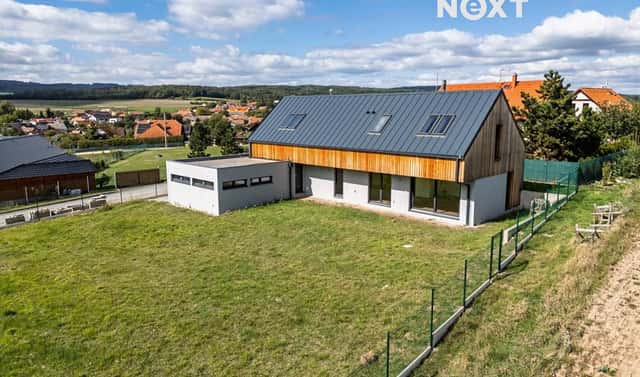 Prodej domu 214 m² s pozemkem 1 127 m², Březová, okres Beroun