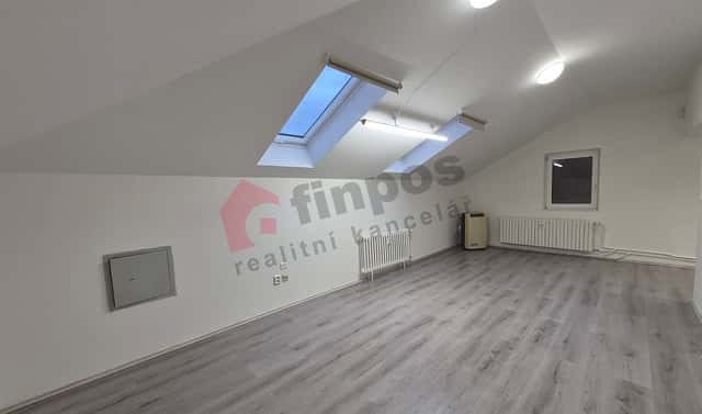 Pronájem kanceláře 50 m², Ringhofferovo náměstí, Kamenice, okres Praha-východ