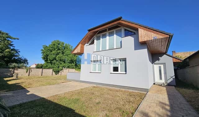 Prodej domu 151 m² s pozemkem 624 m², 5. května, Jirny, okres Praha-východ