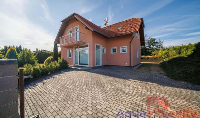 Prodej domu 206 m² s pozemkem 907 m², Nová Role – Mezirolí, okres Karlovy Vary