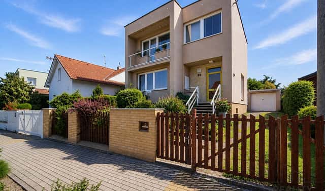 Prodej domu 160 m² s pozemkem 598 m², Pod Lipami, Pardubice – Studánka