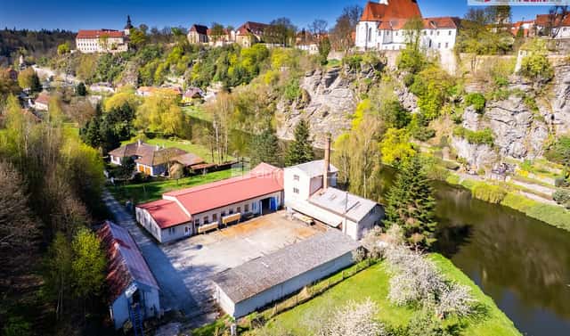 Prodej výrobních prostor 3 615 m², Zářečí, Bechyně, okres Tábor