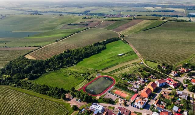 Prodej pozemku 256 256 m², Zaječí, okres Břeclav