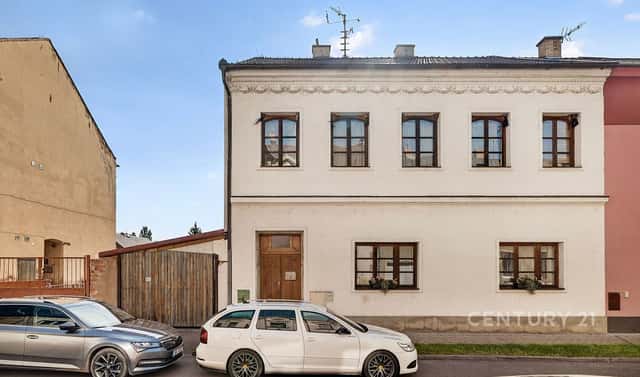 Prodej domu 240 m² s pozemkem 489 m², Štefánikova, Postoloprty, okres Louny